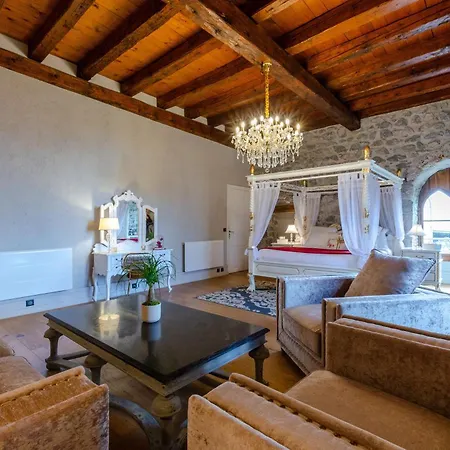 Chateau De La Rive Romantique Oda ve Kahvaltı 3*