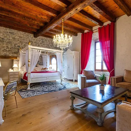 Oda ve Kahvaltı Chateau De La Rive Romantique 3*
