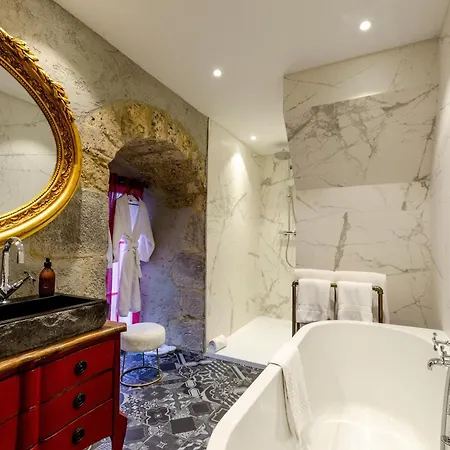 Chateau De La Rive Romantique Oda ve Kahvaltı 3*