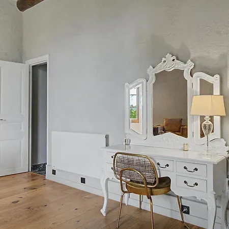 Chateau De La Rive Romantique Oda ve Kahvaltı 3*