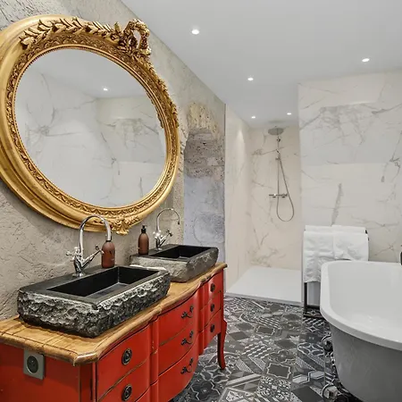 Oda ve Kahvaltı Chateau De La Rive Romantique 3*